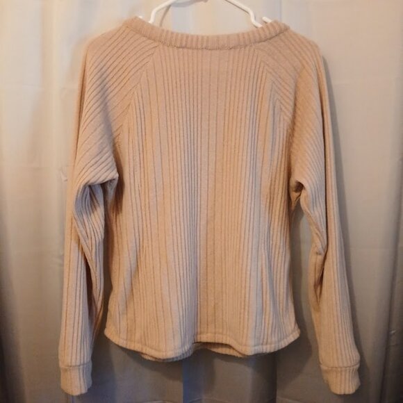 New Fuzzy knit Sweater Top womens M Camel Brown Raglan sleeve Scoop neck Cuddly! - Picture 8 of 9